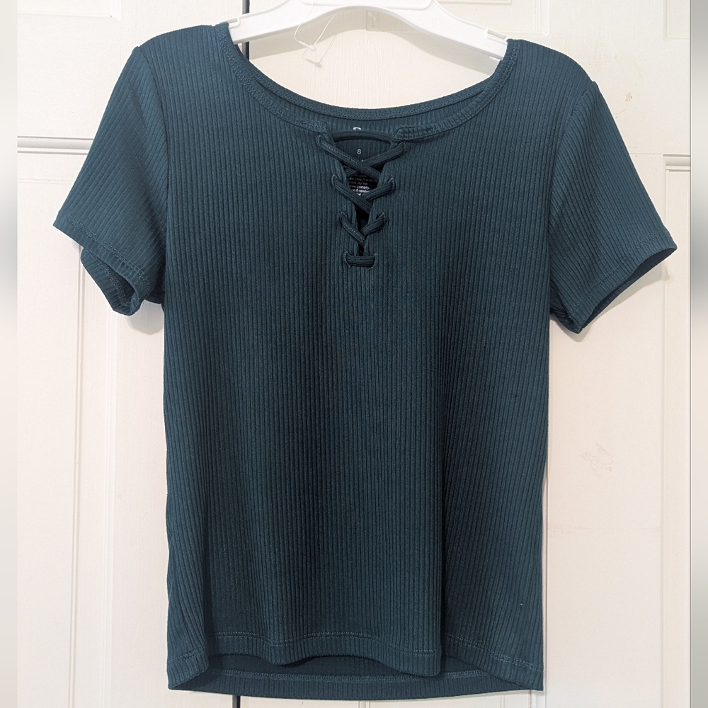 SO Women's Short Sleeve Shirt